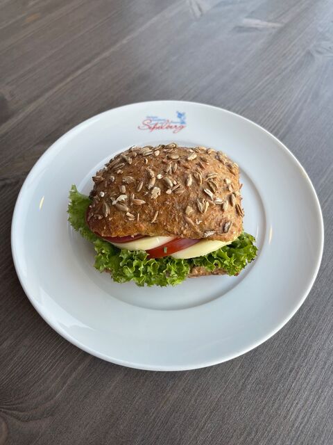 Vollkornbrötchen Tomate Mozzarella 